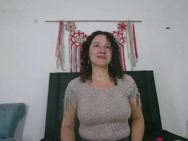 ArtesanaMK on BongaCams 