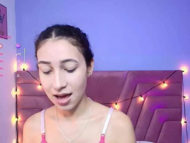 Beautifulskinny18 on BongaCams 