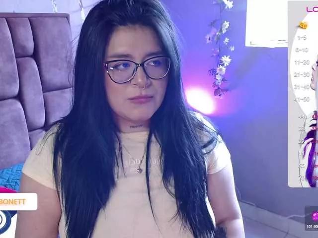 chloe-bonnet on BongaCams 