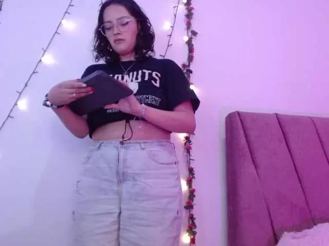 ela-peach on BongaCams 