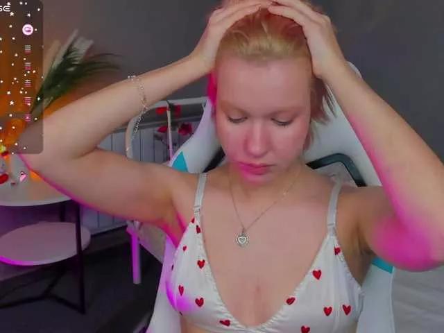 Emmy-Rise on BongaCams 