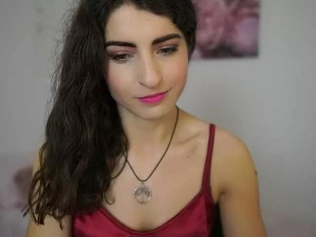 EVALOVIA on BongaCams 