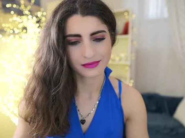 EVALOVIA on BongaCams 