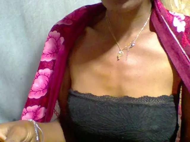 Florentaldy on BongaCams 