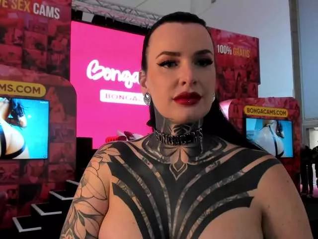 InkedBitch on BongaCams 