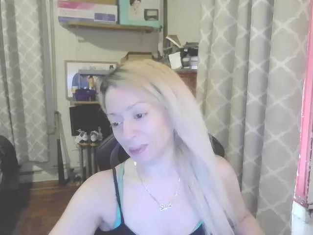 jayluvv on BongaCams 