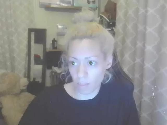 jayluvv on BongaCams 