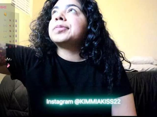 Kimmiakiss22 on BongaCams 