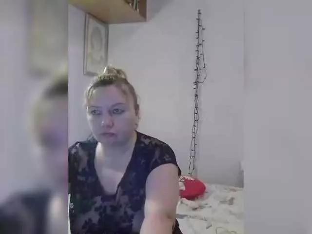 LucyAlexis on BongaCams 