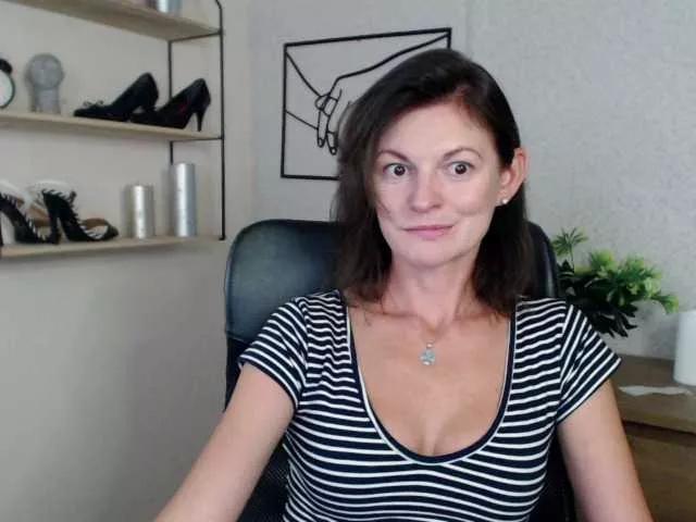 mrsVivian on BongaCams 