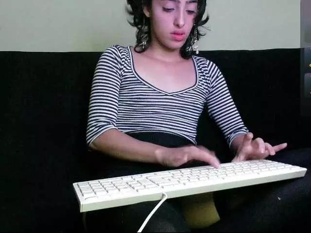 so-cute-01 on BongaCams 