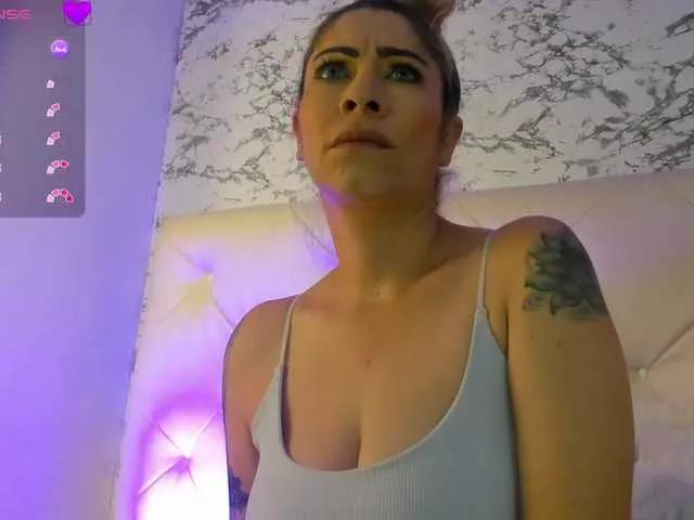 viktoria-davis on BongaCams 