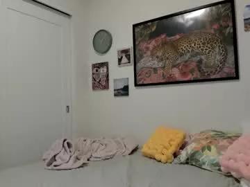 Try cute performer Ariah_is_blonde ariah_is_blonde from Chaturbate