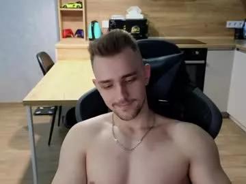 larstar01 on Chaturbate 