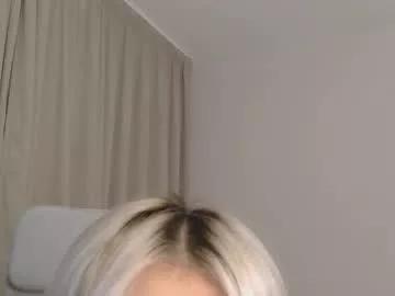 Explore sweet stripper Vivianwinters vivianwinters from Chaturbate