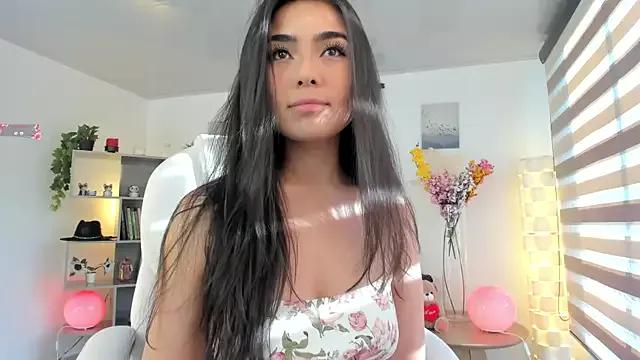 Alexandra_ra on StripChat 