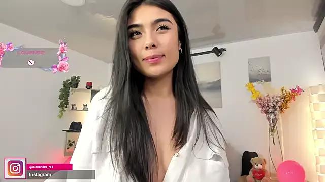 Alexandra_ra on StripChat 