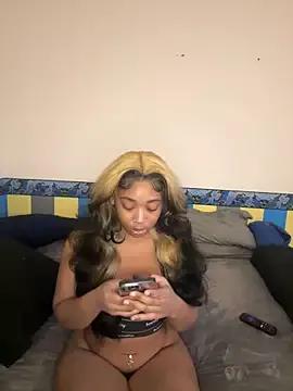 Fairynutmother on StripChat 