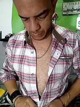 latinmartin73 on StripChat 